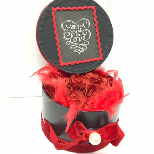 Εικόνα για Romantic Black Gift box - Roses